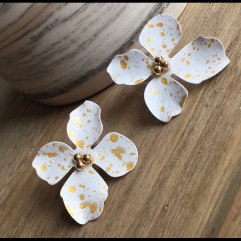 Anthropologie Flower Earrings with Gold Flecks